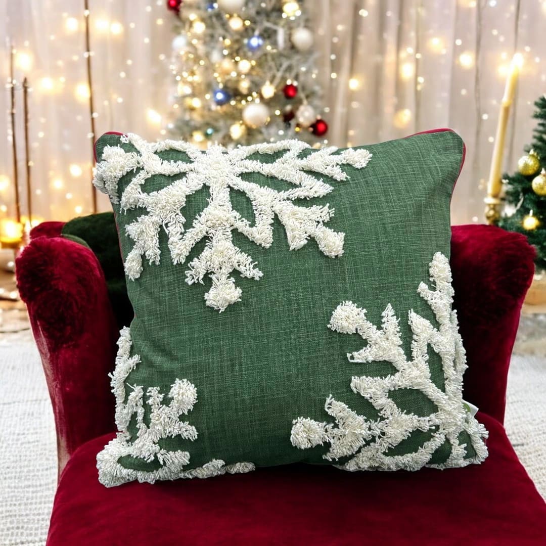 Evergreen Snowflake Tufted Christmas Cushion Cover