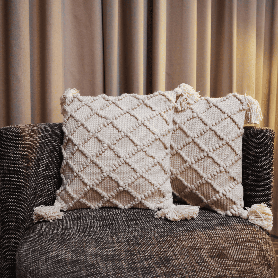 Ivory Diamond Tufted Cushion Cover