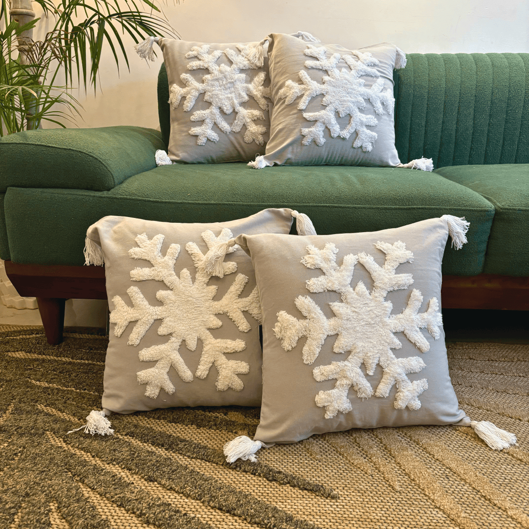 Snowflake Tufted Cushion Cover